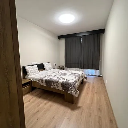Business And Leisure In Mladost 2 With Free Garage * Szófia