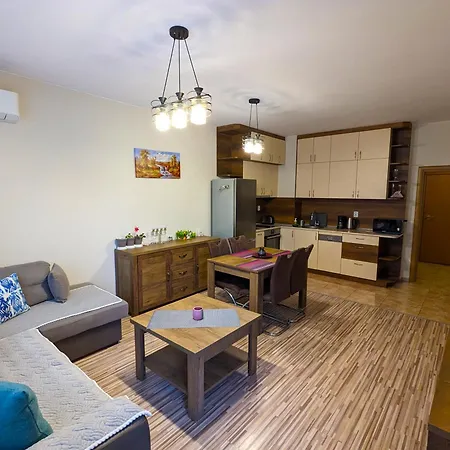 Business And Leisure In Mladost 2 With Free Garage Апартаменты София