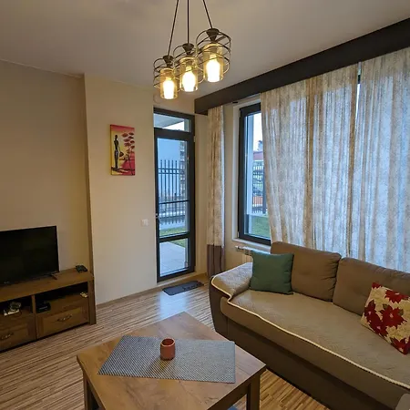 Апартаменты Business And Leisure In Mladost 2 With Free Garage