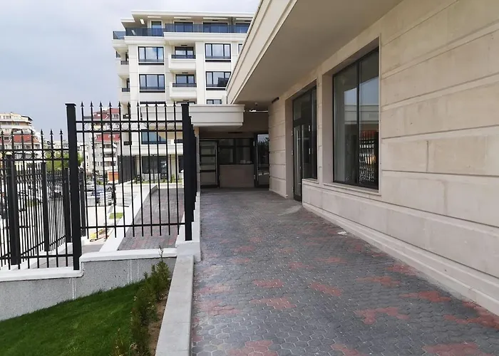 Business And Leisure In Mladost 2 With Free Garage